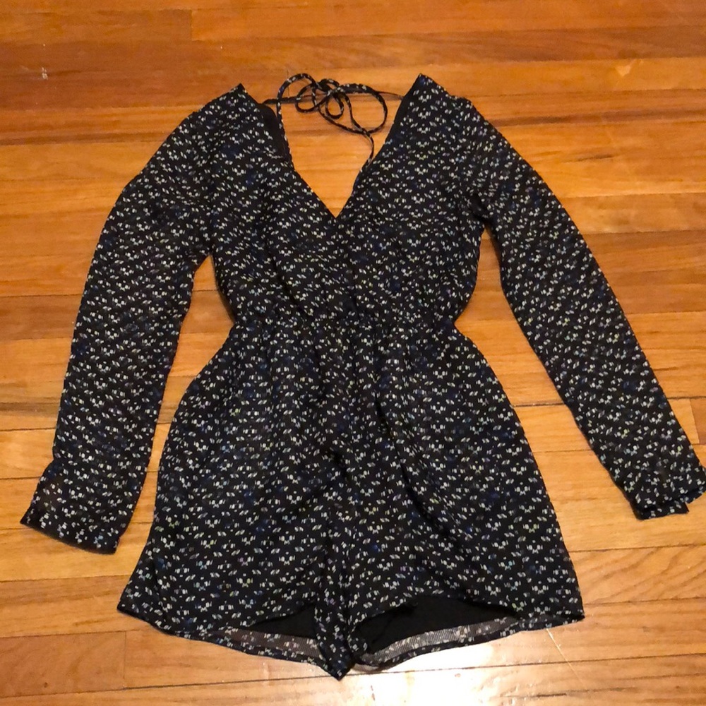 📦 🚚 EVERYTHING MUST GO! BCBGeneration Romper | Size XXS - Picture 4 of 6